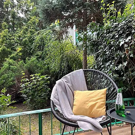 Flower House Chopin Airport Hostel