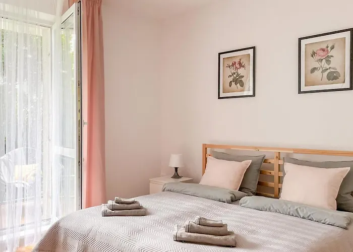 Hostel Flower House Chopin Airport Warszawa