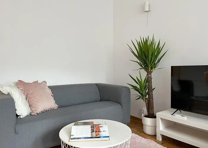 Flower House Chopin Airport