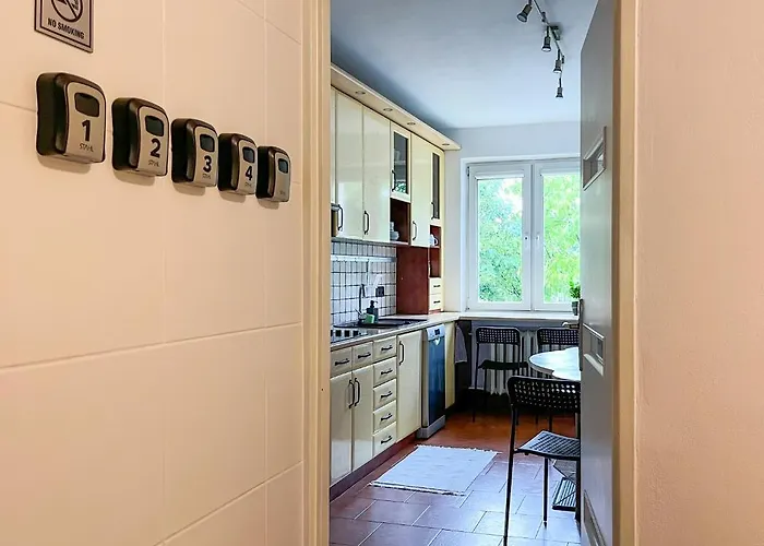 Hostel Flower House Chopin Airport Warszawa